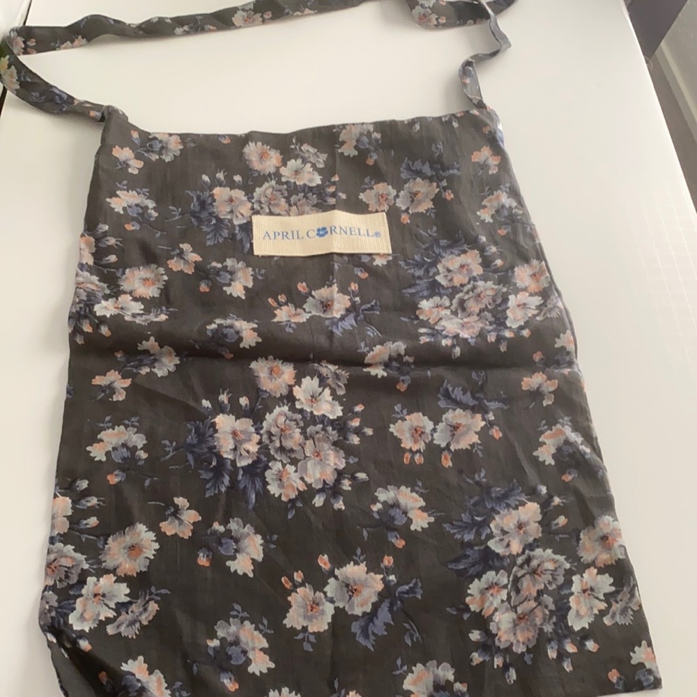 April Cornell rayon tote. Grey. 14x18 1/2 in.